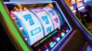 Antarmuka permainan Blueprint Gaming menampilkan paytable, pengaturan taruhan, dan kontrol putaran di kita slot